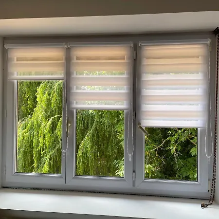 דירה Dans Maison Avec Cour Et Parc