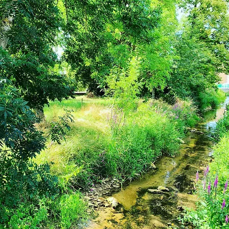 Dans Maison Avec Cour Et Parc *